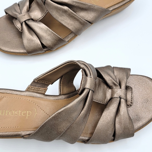 Eurostep Sheridan Metallic Low Wedge Leather Sandals Size 7 - Picture 11 of 14